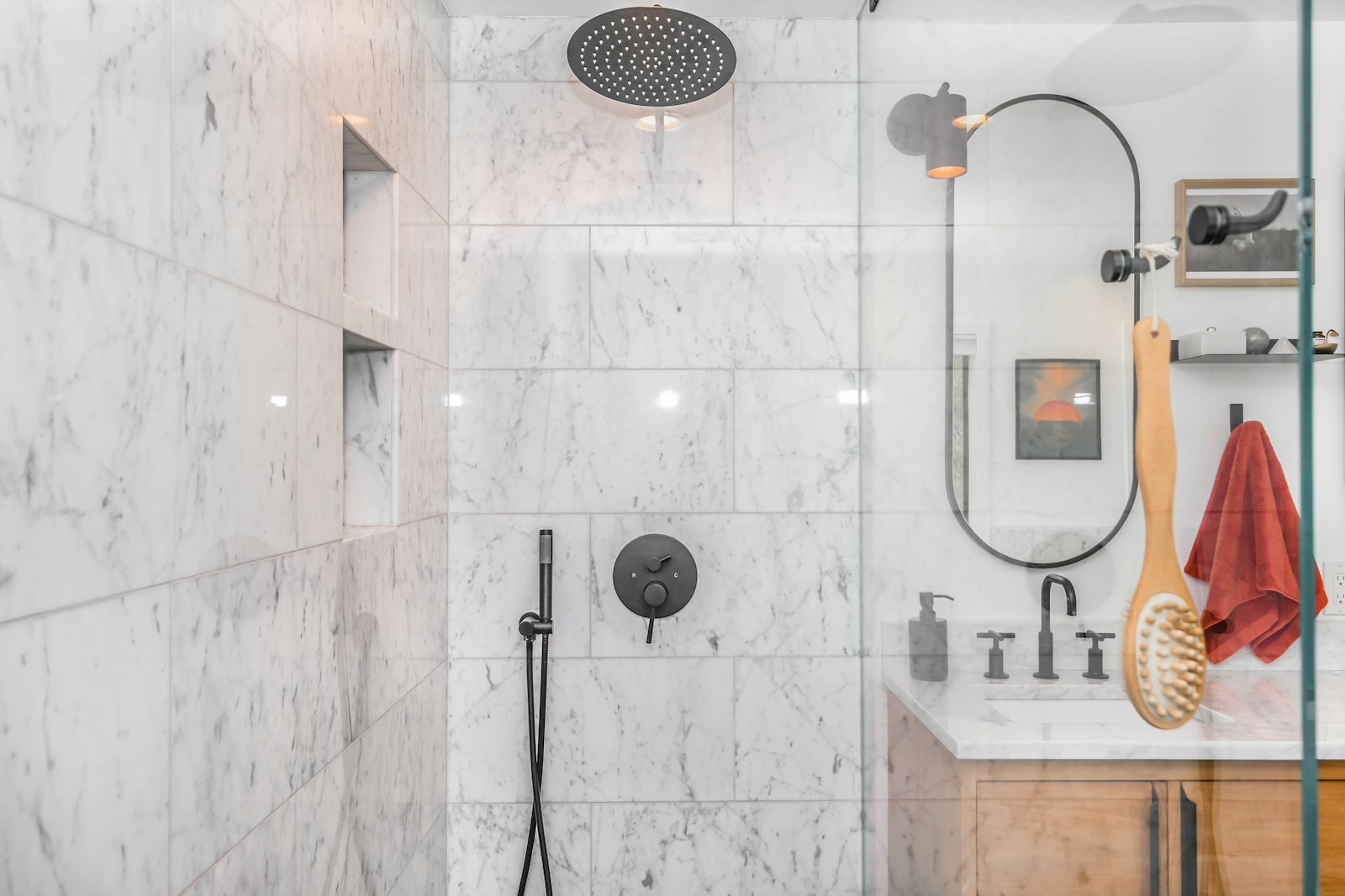 Spotless bathroom surfaces, Silv's Cleaning